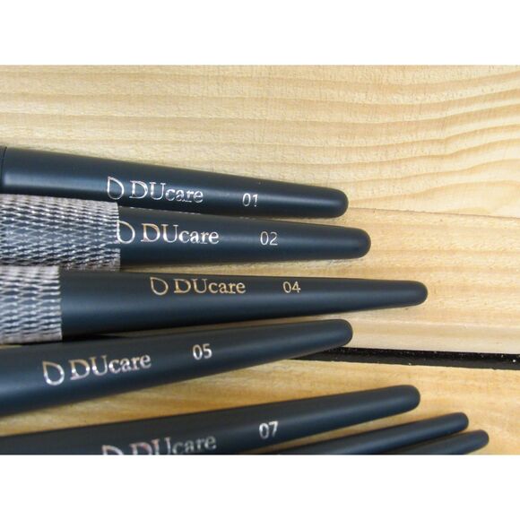 DuCare Dark Turquoise Orchid 9 Piece Cosmetic Brush Set - Picture 6 of 7